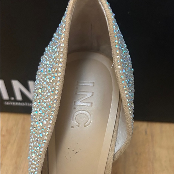 INC International Concepts Glittering Bow Heels in Silver and Tan - Picture 2 of 10